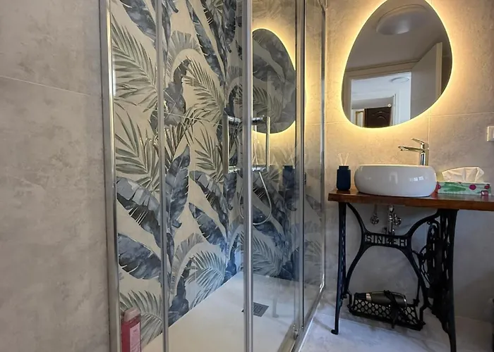 Oda ve Kahvaltı Il Balcone Fiorito Imola